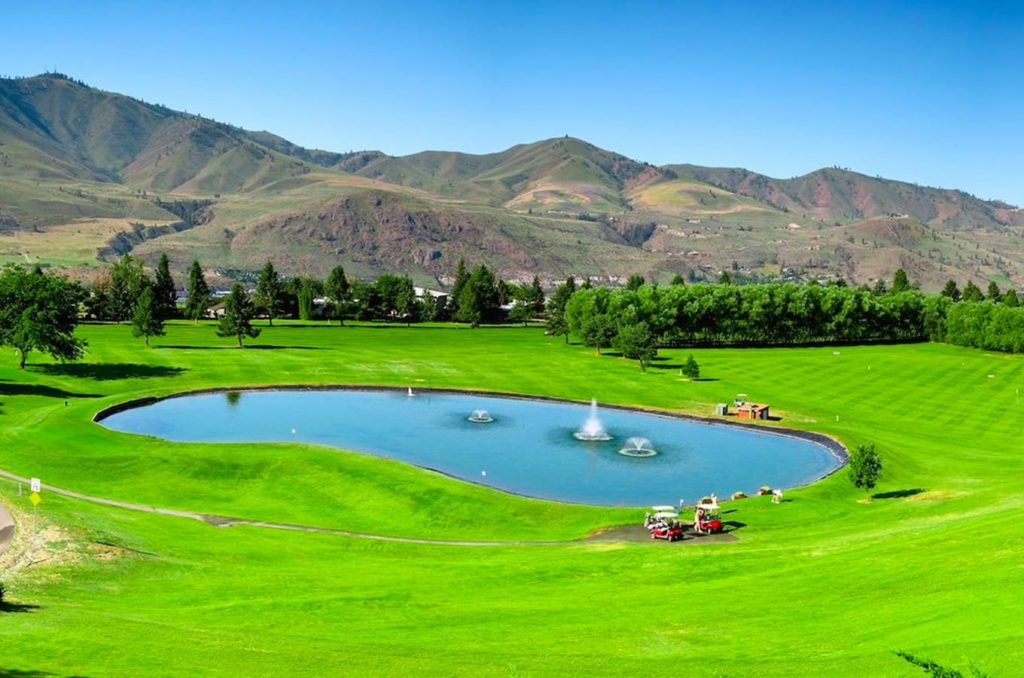 Lake Chelan golf course during a sunny day