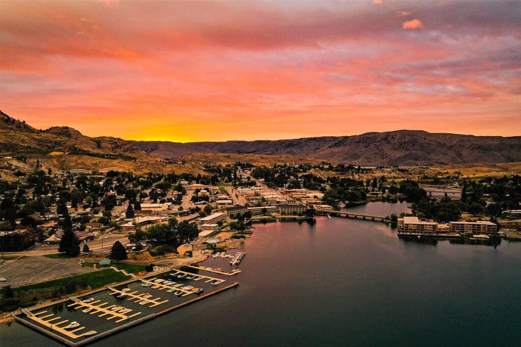 A beautiful view of Lake Chelan during a sunset